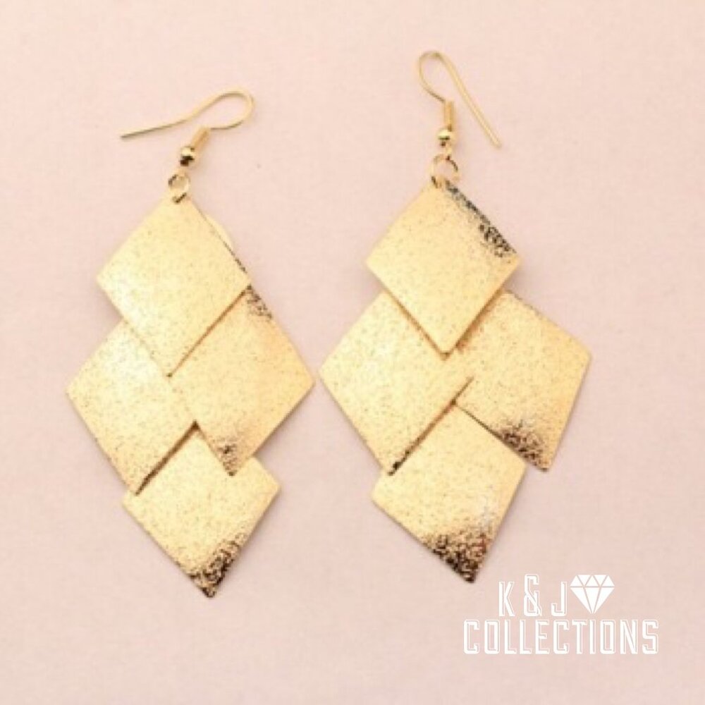 Gold Foil Textured Diamond Earring